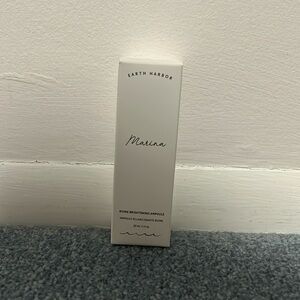 Earth harbor marina brightening ampoule